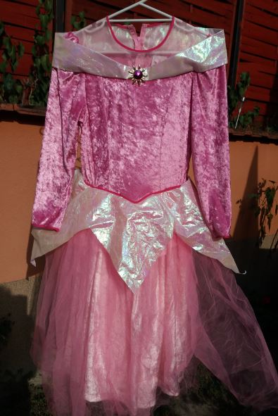  brsony hercegns ruha (10-12)